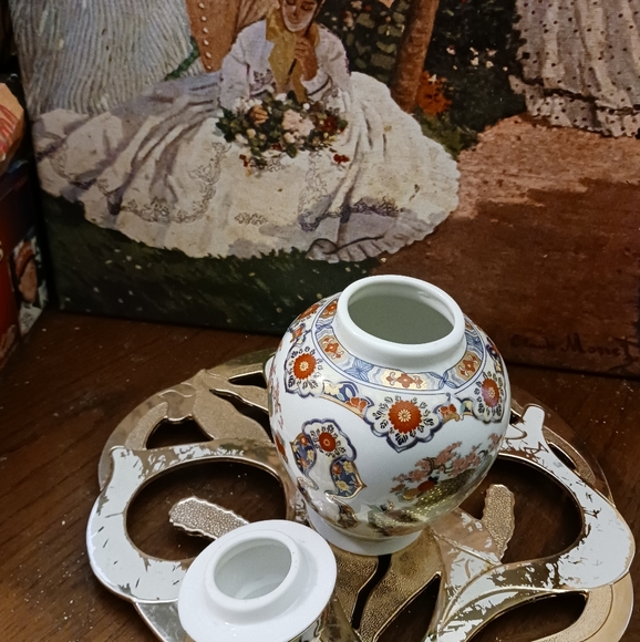 Kutani Accents Genuine Kutani Ginger Jar With Peacocks Peonies